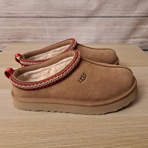 UGG Shoes - UGG Tasman Mule Slippers in Chestnut with Red Trim